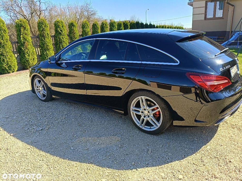 Mercedes-Benz CLA 200 7G-DCT AMG Line - 25