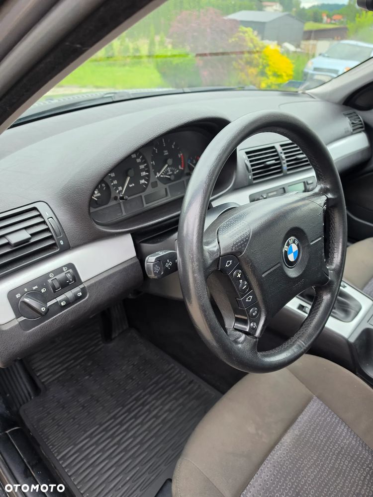 BMW Seria 3 320d Edition Exclusive - 12