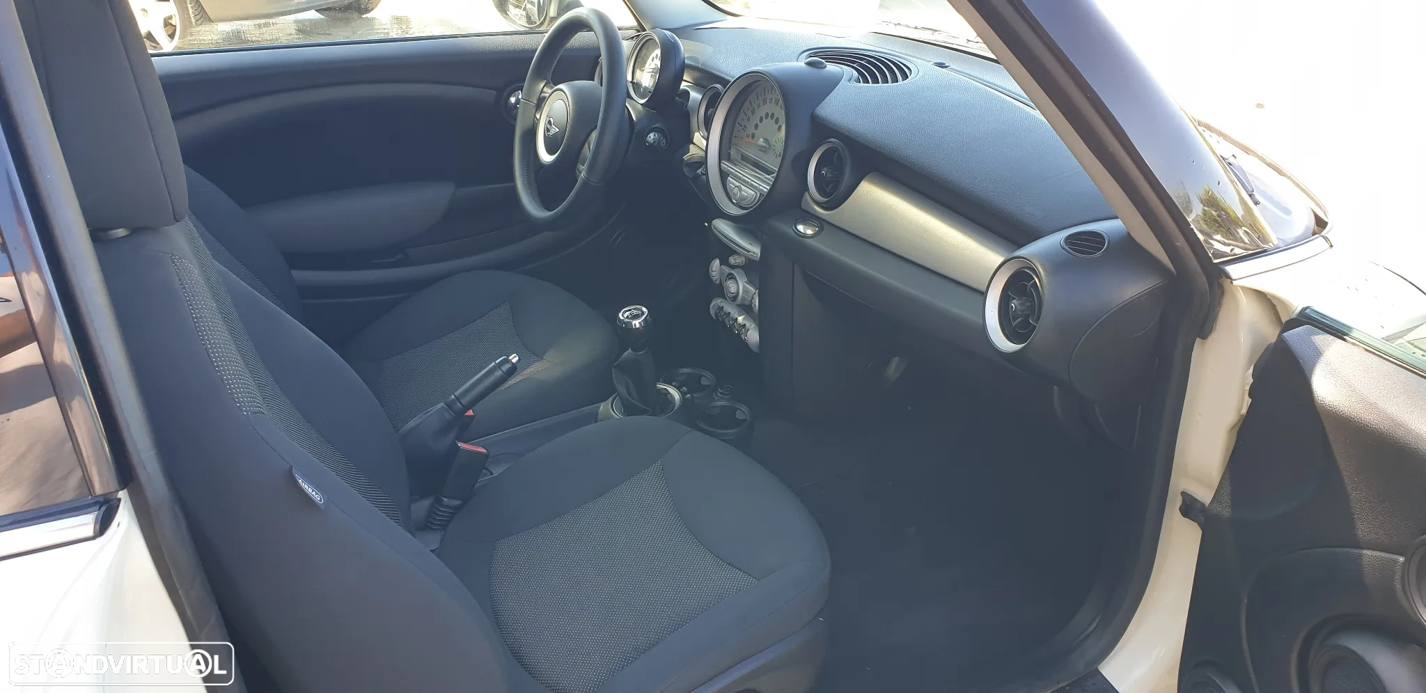 MINI 3 Portas One D - 15