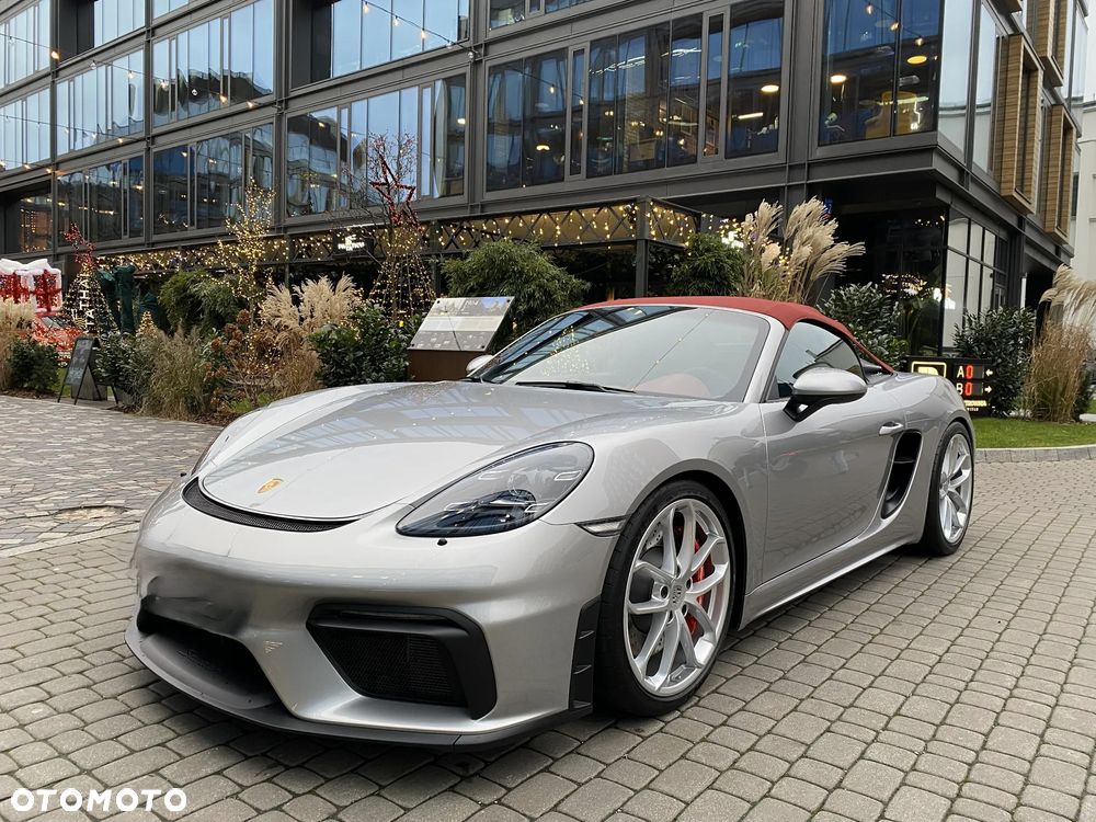 Porsche 718 Spyder - 10
