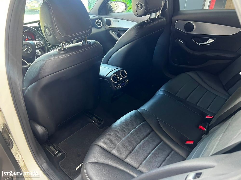 Mercedes-Benz C 300 BlueTEC Hybrid AMG Line - 11