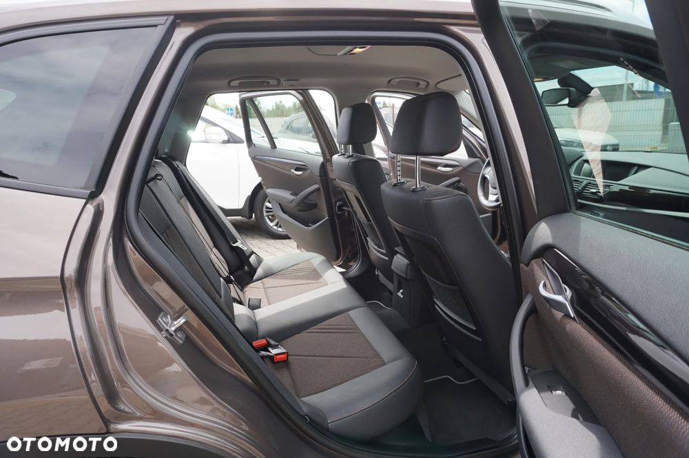 BMW X1 xDrive18d Sport Line - 29