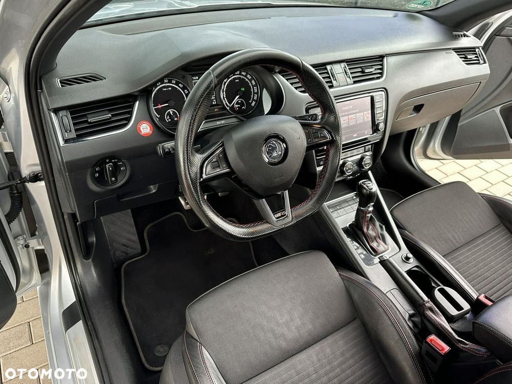 Skoda Octavia 2.0 TDI DSG RS - 11