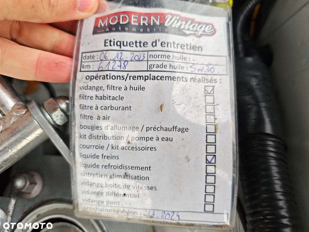 Mazda MX-5 SKYACTIV-G 160 SAKURA - 17