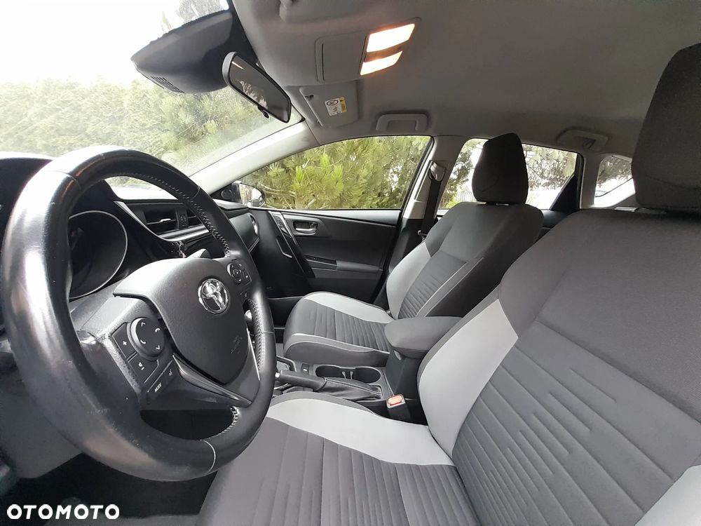 Toyota Auris 1.6 Premium - 14