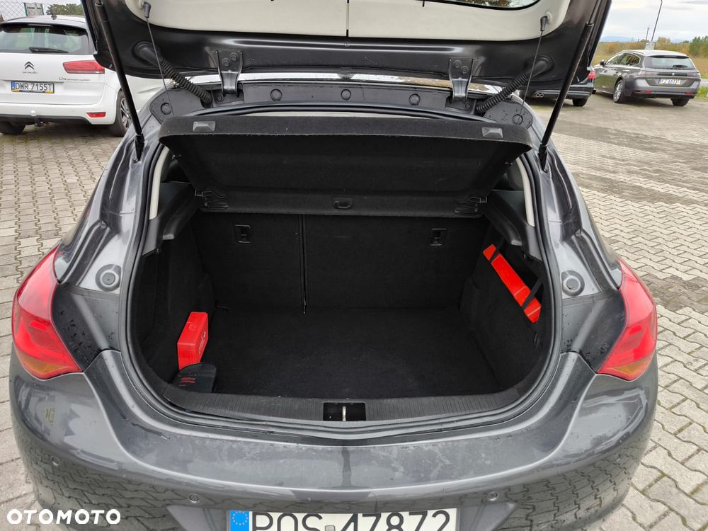 Opel Astra 1.7 CDTI Cosmo - 11