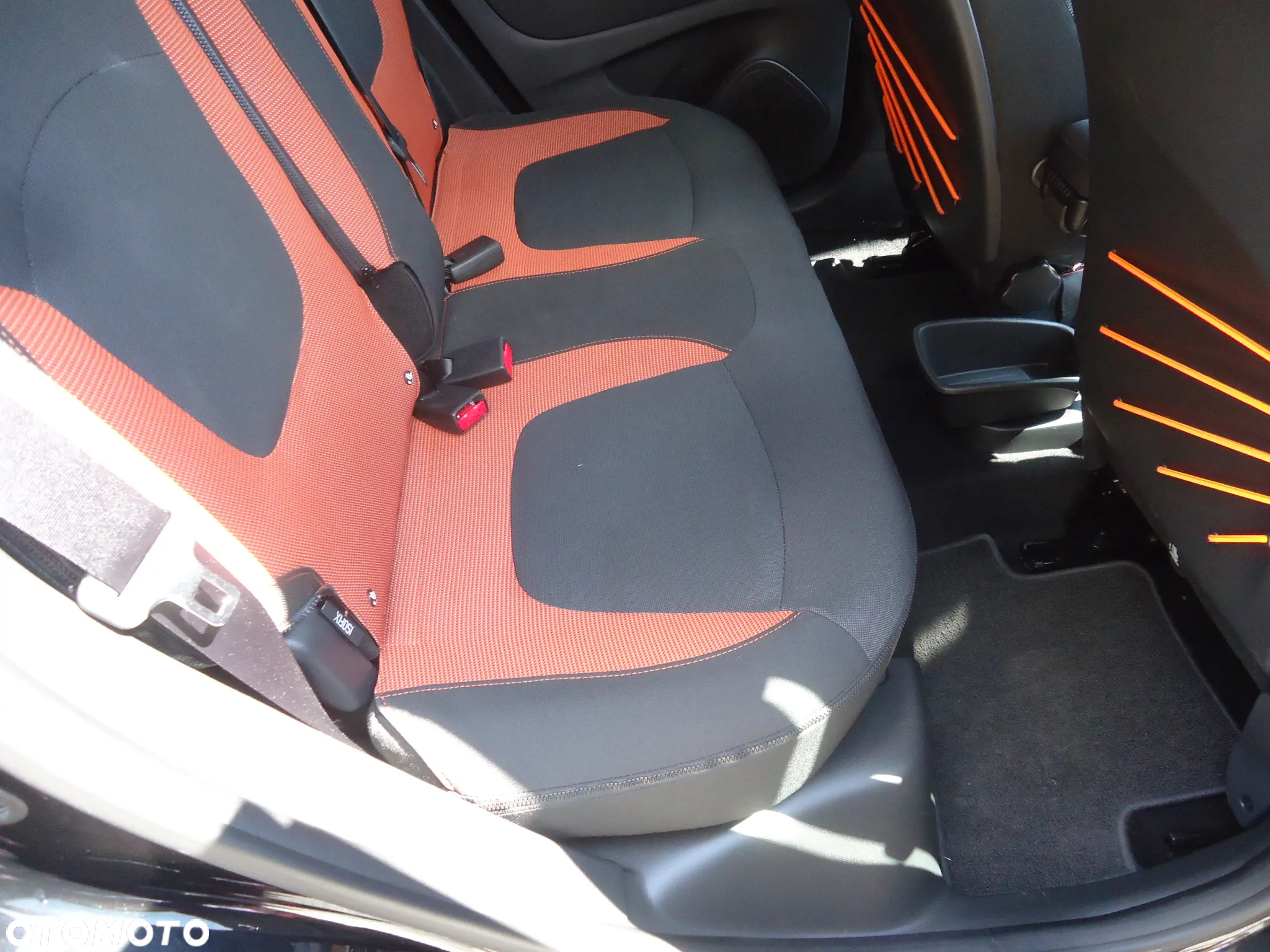Renault Captur ENERGY TCe 120 EDC Intens - 15