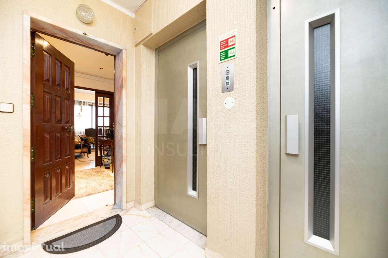 Apartamento T3 no Centro Carnaxide - Grande imagem: 2/19