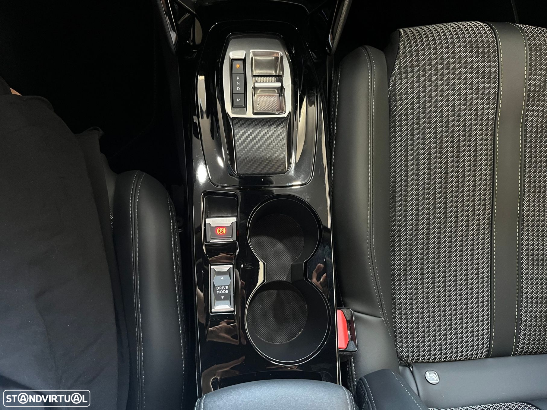 Peugeot 2008 1.5 BlueHDi GT EAT8 - 20