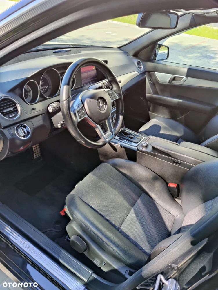 Mercedes-Benz Klasa C 200 T CGI Automatik BlueEFFICIENCY Avantgarde - 9