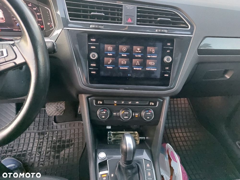 Volkswagen Tiguan - 30