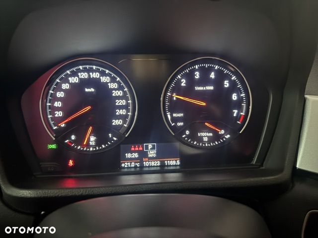 BMW X1 sDrive18i - 8