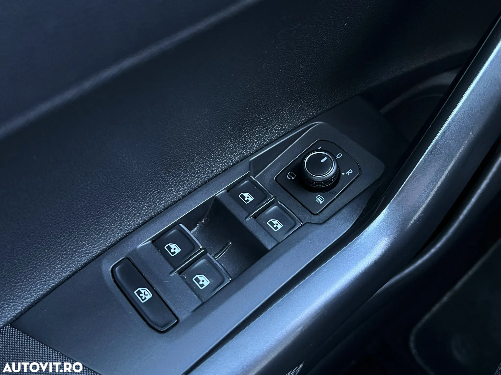 Volkswagen Polo 2.0 TSI DSG GTI - 38