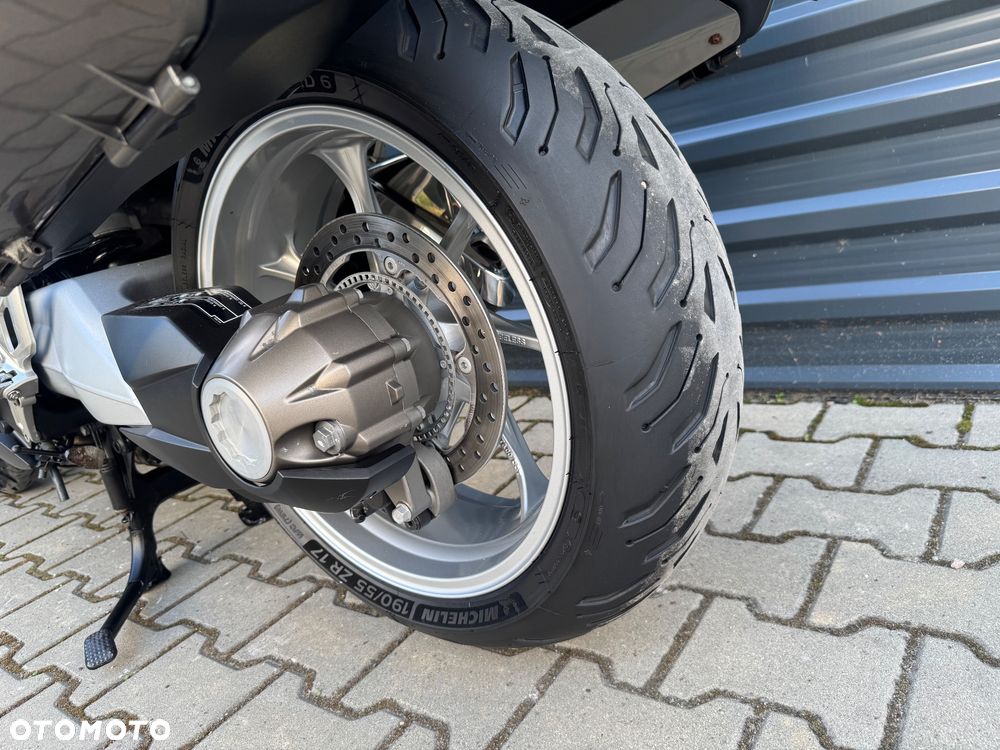 Honda VFR - 23