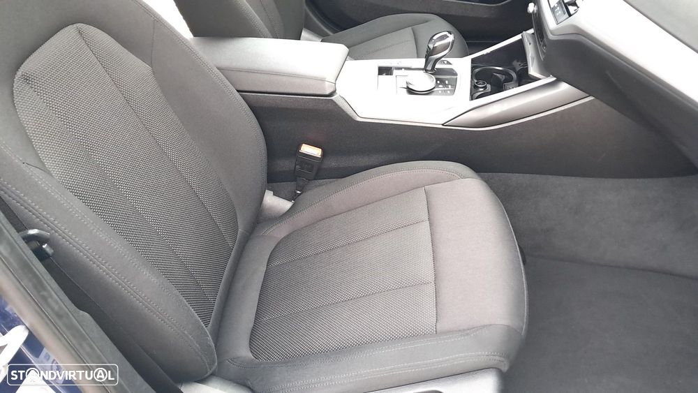 BMW 330 e Corporate Edition Auto - 42