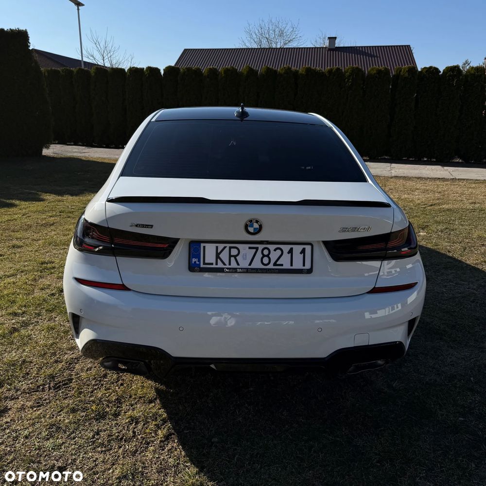 BMW Seria 3 330i xDrive M Sport - 28