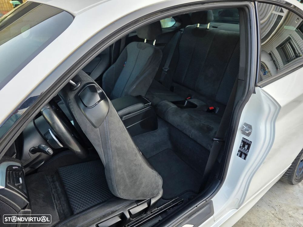 BMW 220 d Coupe Pack M Auto - 22