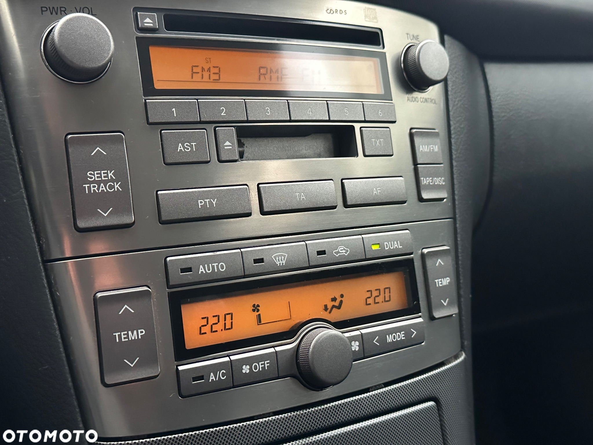 Toyota Avensis 1.8 VVT-i Combi - 16