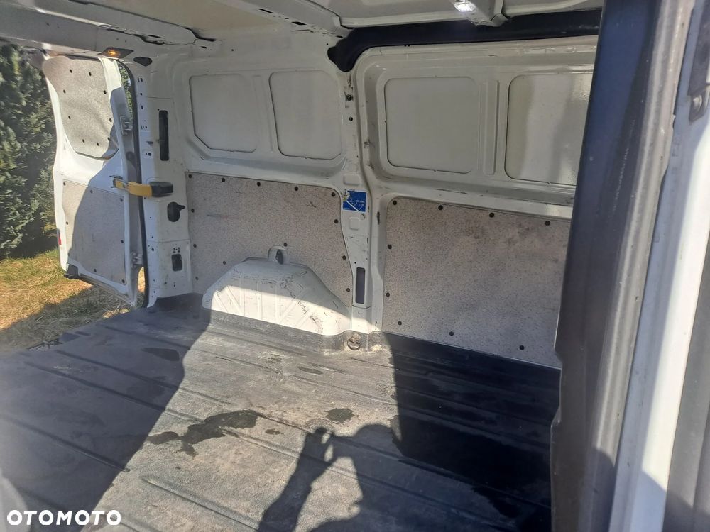 Ford TRANSIT CUSTOM - 9