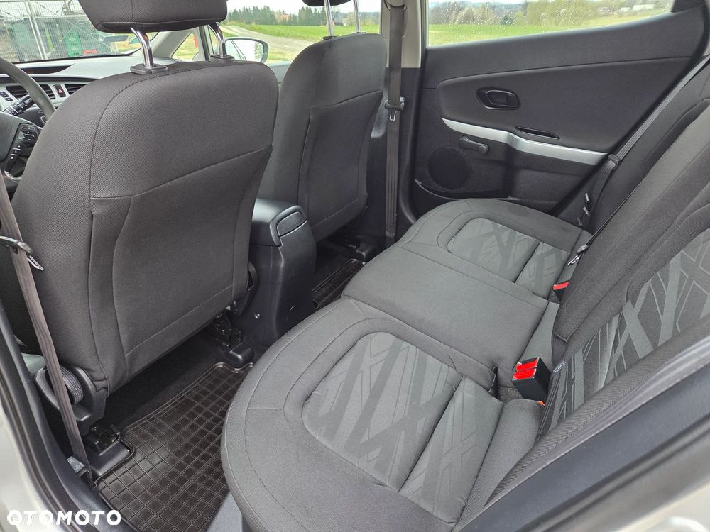 Kia Ceed 1.6 CRDi S - 6