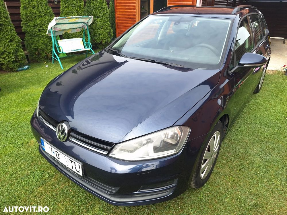 Volkswagen Golf - 1