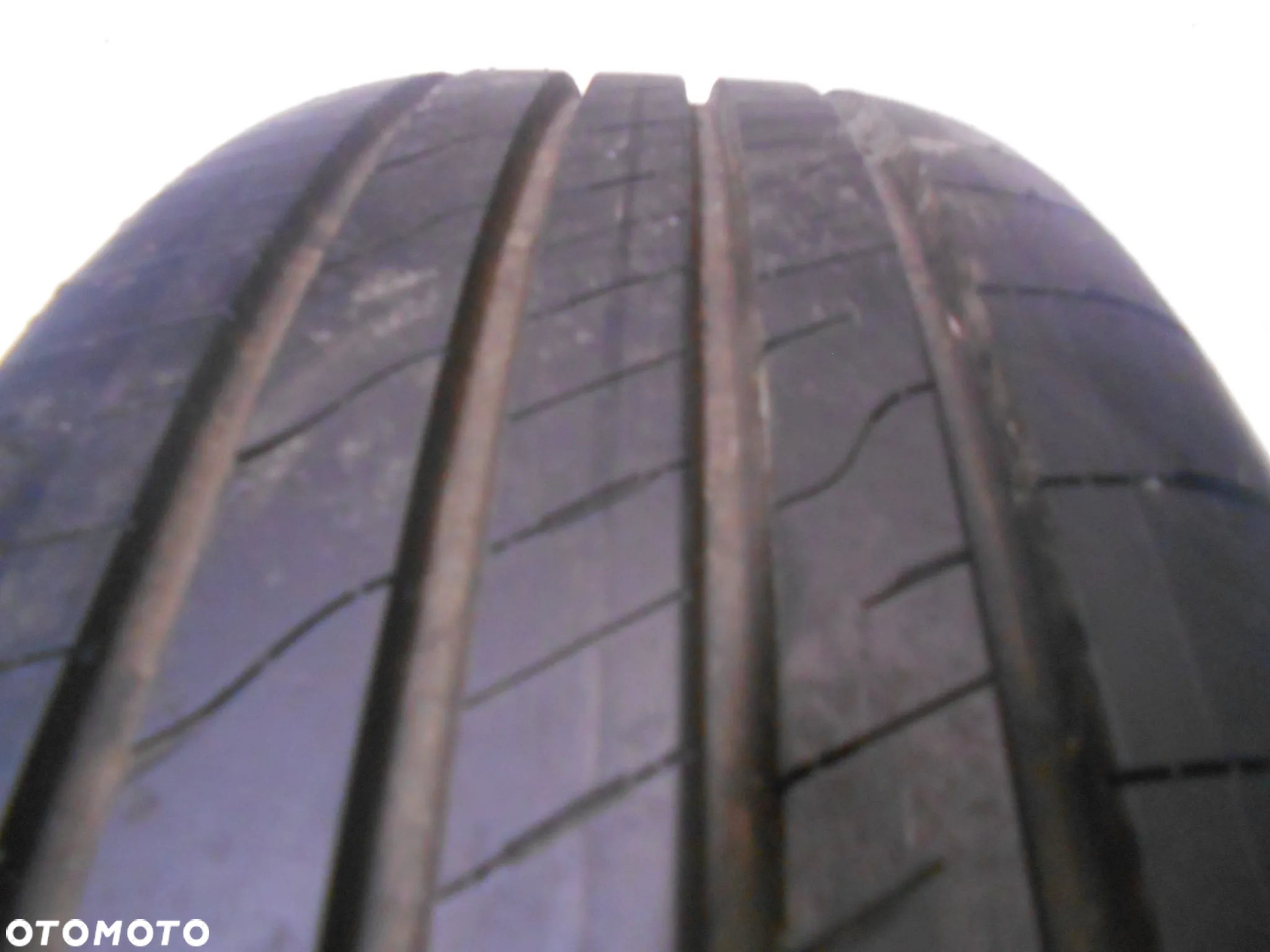 OPONY 215/60R17 GOODYEAR EFFICIENT GRIP 2 SUV DOT 4223 8MM - 4