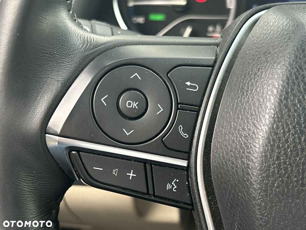 Toyota Camry 2.5 Hybrid Executive CVT - 26