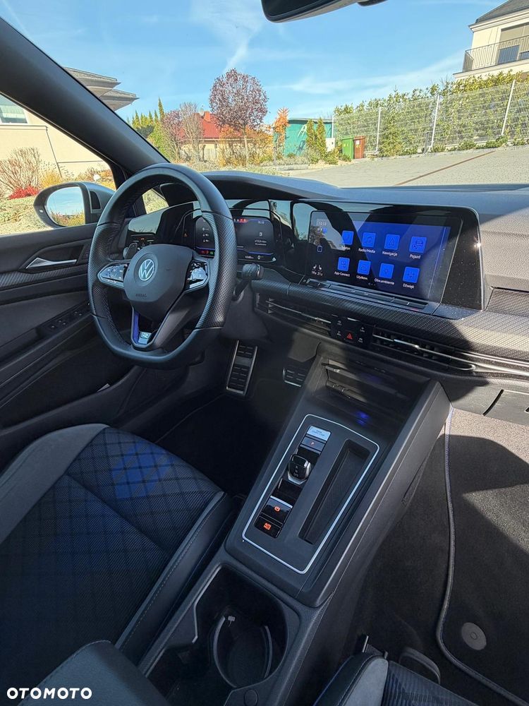 Volkswagen Golf VIII 2.0 TSI 4Motion R DSG - 17