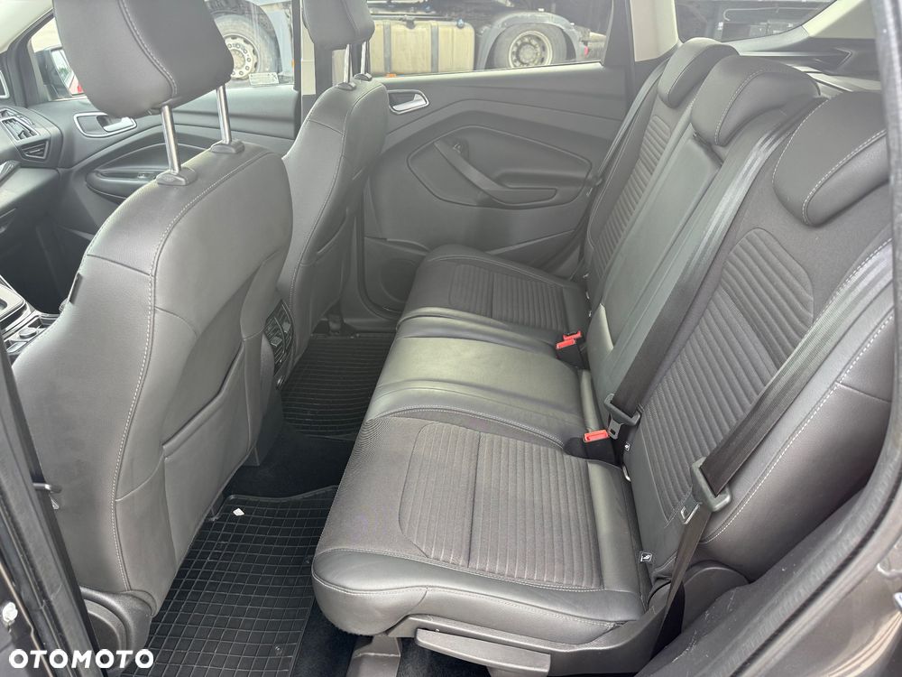 Ford Kuga 2.0 TDCi 4x4 Titanium - 22
