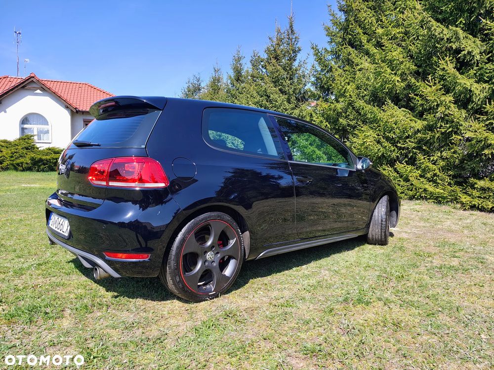 Volkswagen Golf - 14