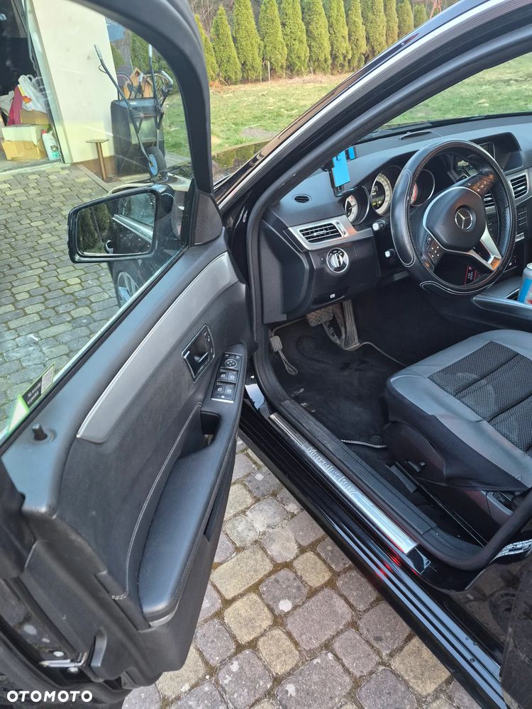 Mercedes-Benz Klasa E 220 BlueTEC 4-Matic Classic - 7