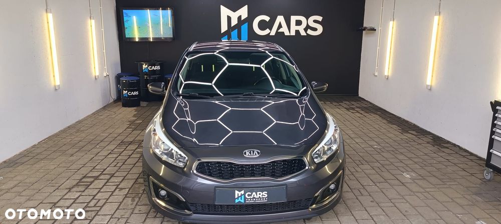 Kia Ceed - 1