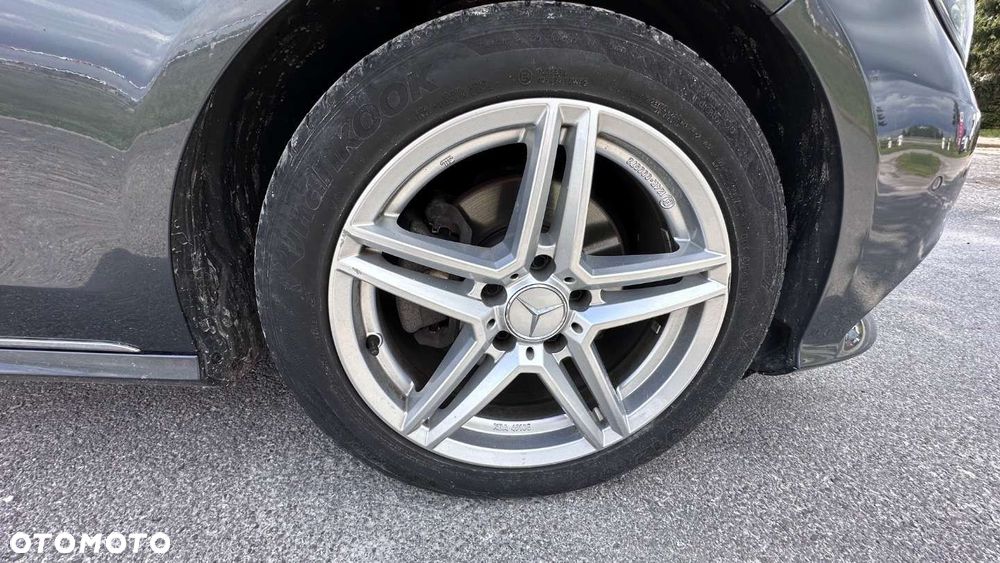 Mercedes-Benz Klasa E - 28