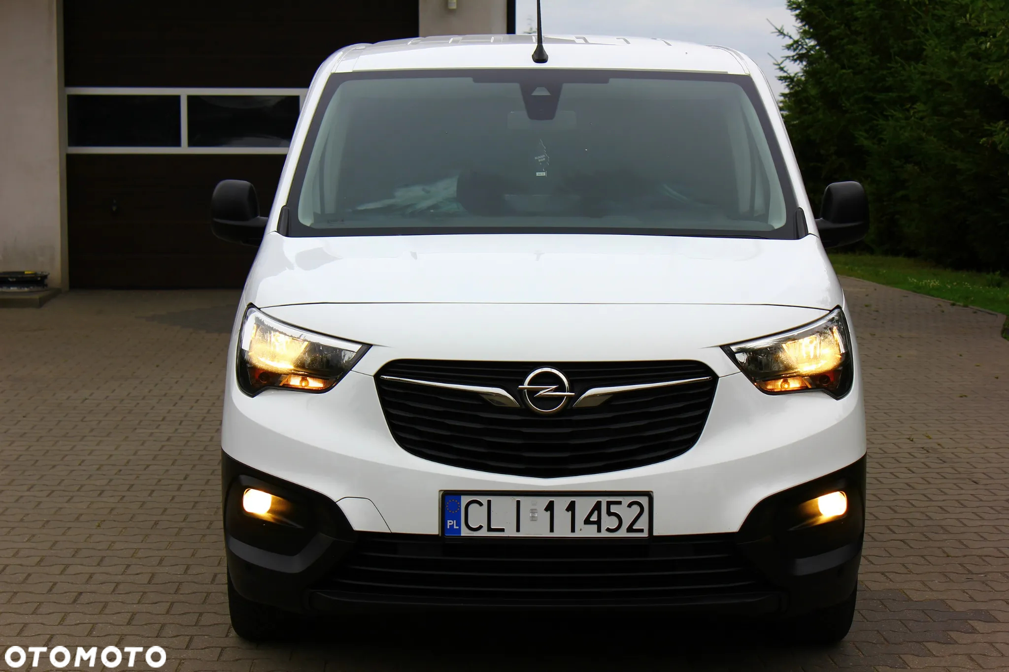 Opel Combo 1.5 CDTI 102KM LONG L2 3 OSOBOWY  NAVIGACJA KAMERA COFANIA CLIMATRONIC DWUSTREFOWY - 23