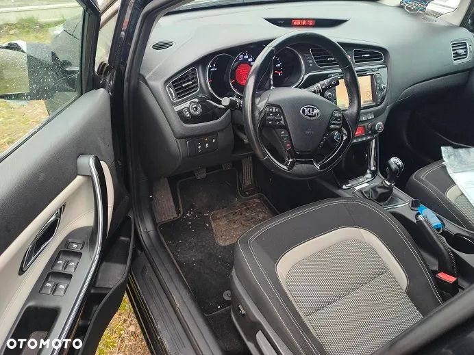 Kia Ceed 1.6 CRDi 128 Dream-Team Edition - 12