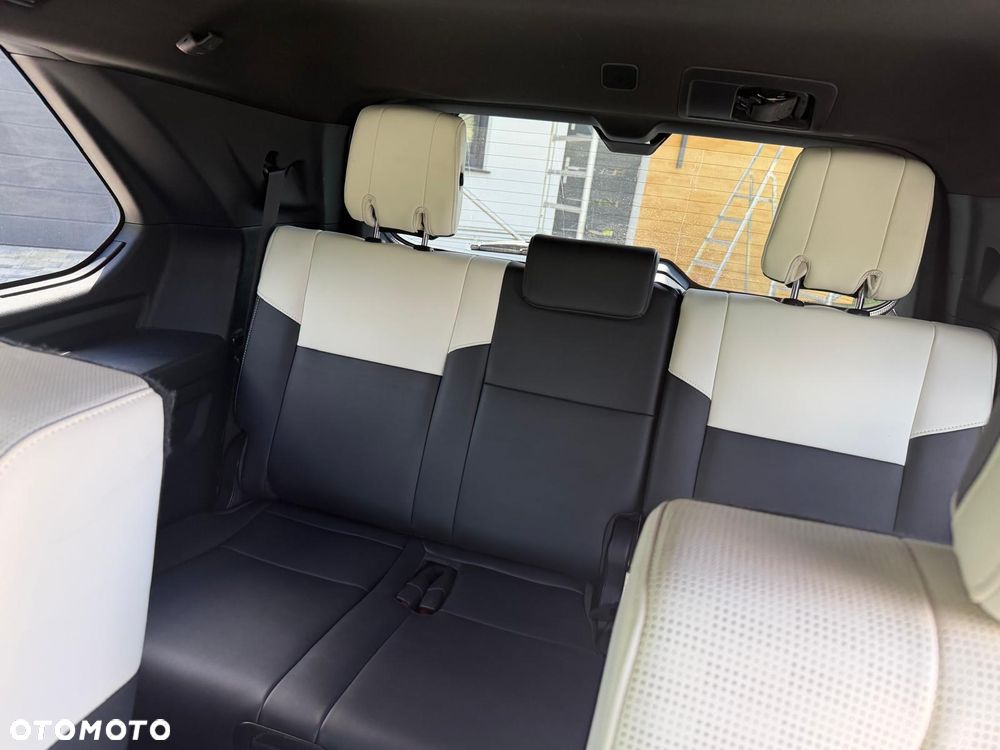Toyota Sequoia - 15