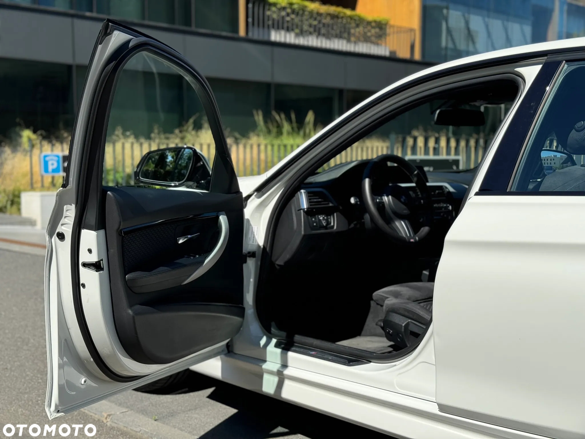 BMW Seria 3 318i M Sport - 8