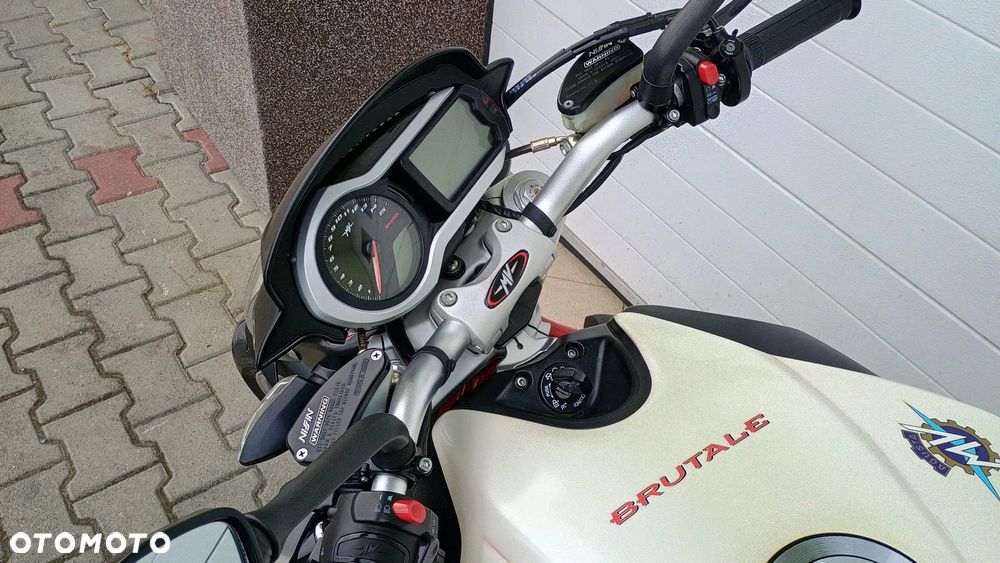 MV AGUSTA Brutale - 10