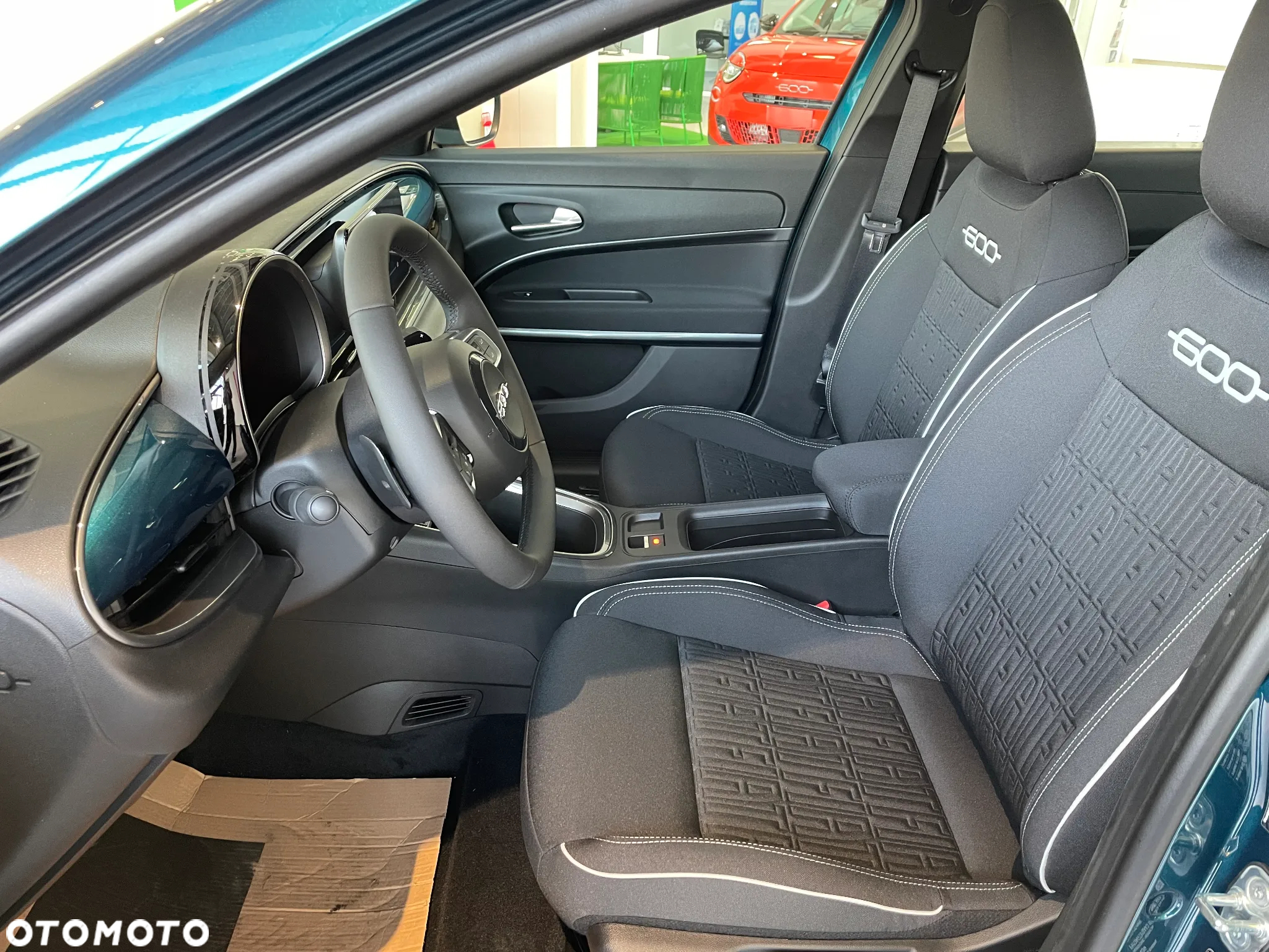 Fiat 600 1.2 Turbo Hybrid eDCT - 6