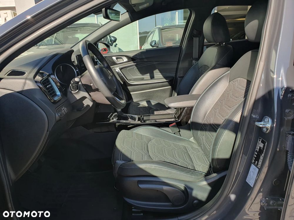 Kia XCeed 1.6 T-GDI Tribute DCT - 20