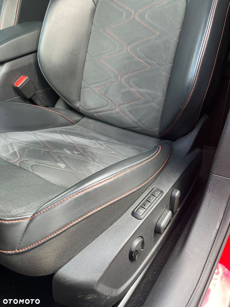 Seat Leon Sportstourer 2.0 TDI FR S&S DSG - 13