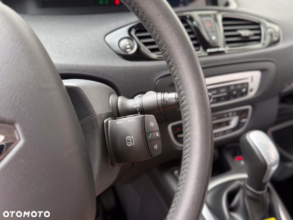 Renault Grand Scenic 2.0 16V 140 CVT Bose Edition - 35
