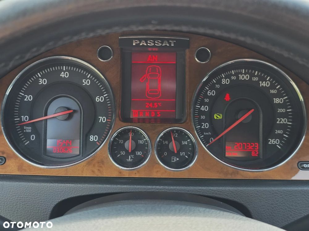 Volkswagen Passat 2.0 TSI Automatik Highline - 12