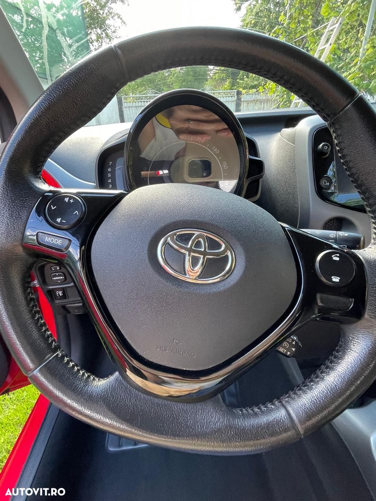 Toyota Aygo 1.0 VVY-I 5 usi X-play - 7