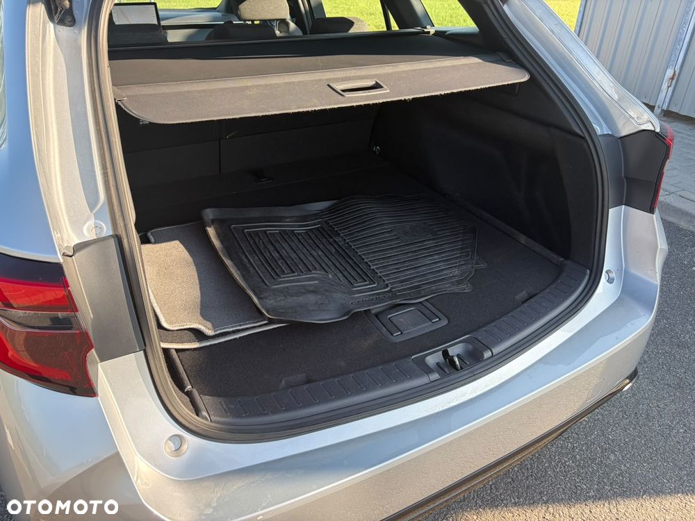 Toyota Corolla 1.8 Hybrid Comfort - 35