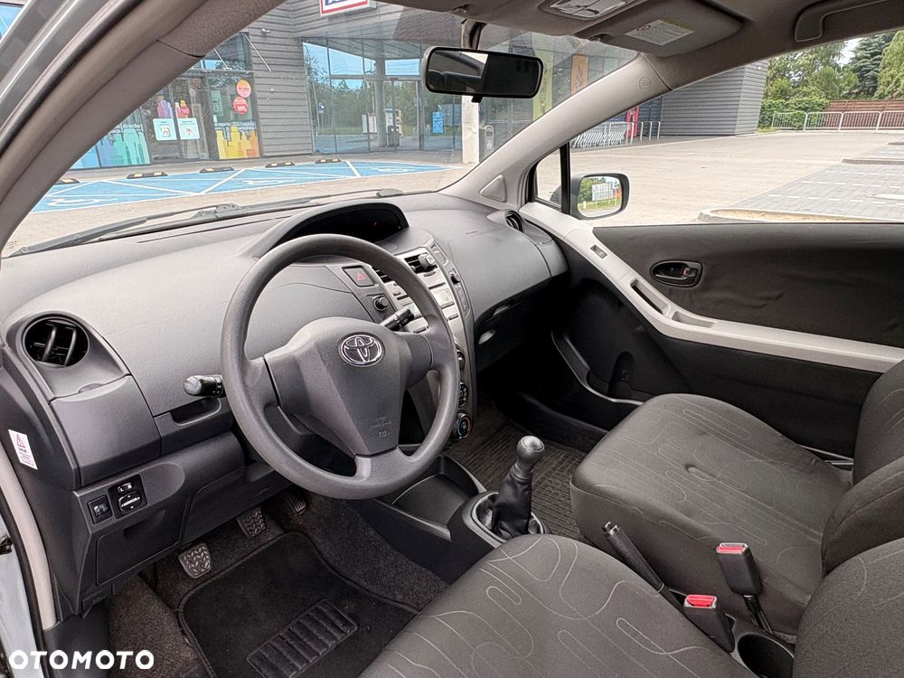 Toyota Yaris 1.0 Luna A/C - 10