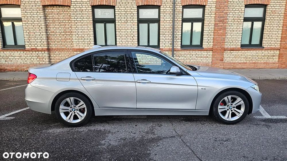 BMW Seria 3 318d Blue Performance Sport Line - 8