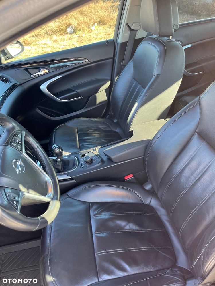 Opel Insignia 1.8 - 10