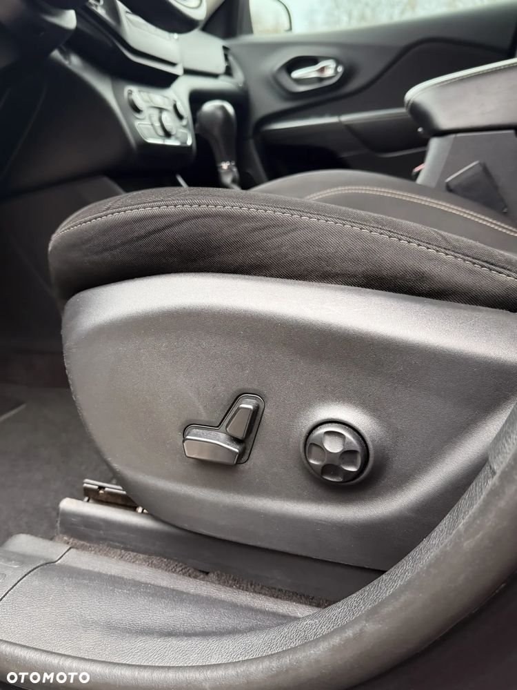 Jeep Cherokee 2.0 MJD Active Drive I Longitude - 20