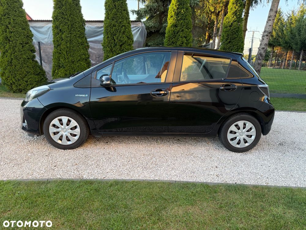 Toyota Yaris Hybrid 100 Life - 11